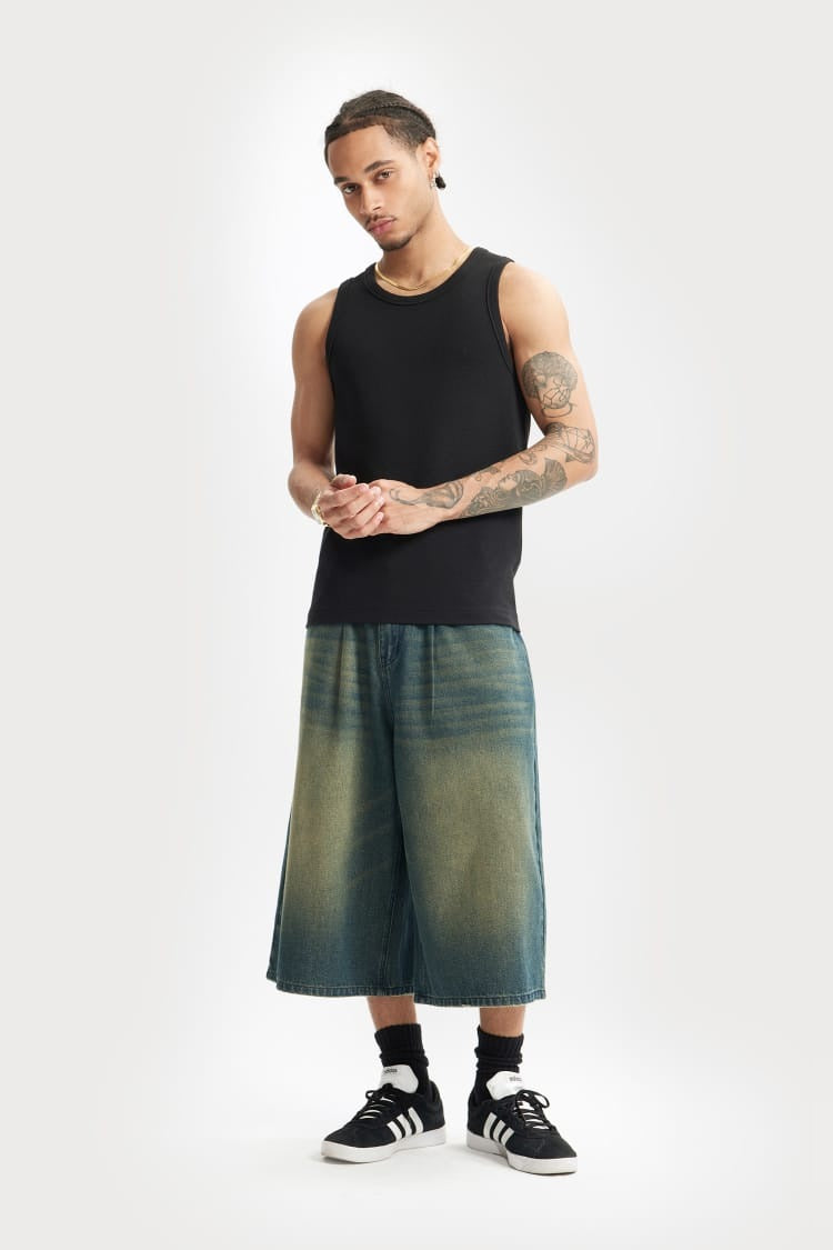 Essential Tank Top Black - cuerpo completo