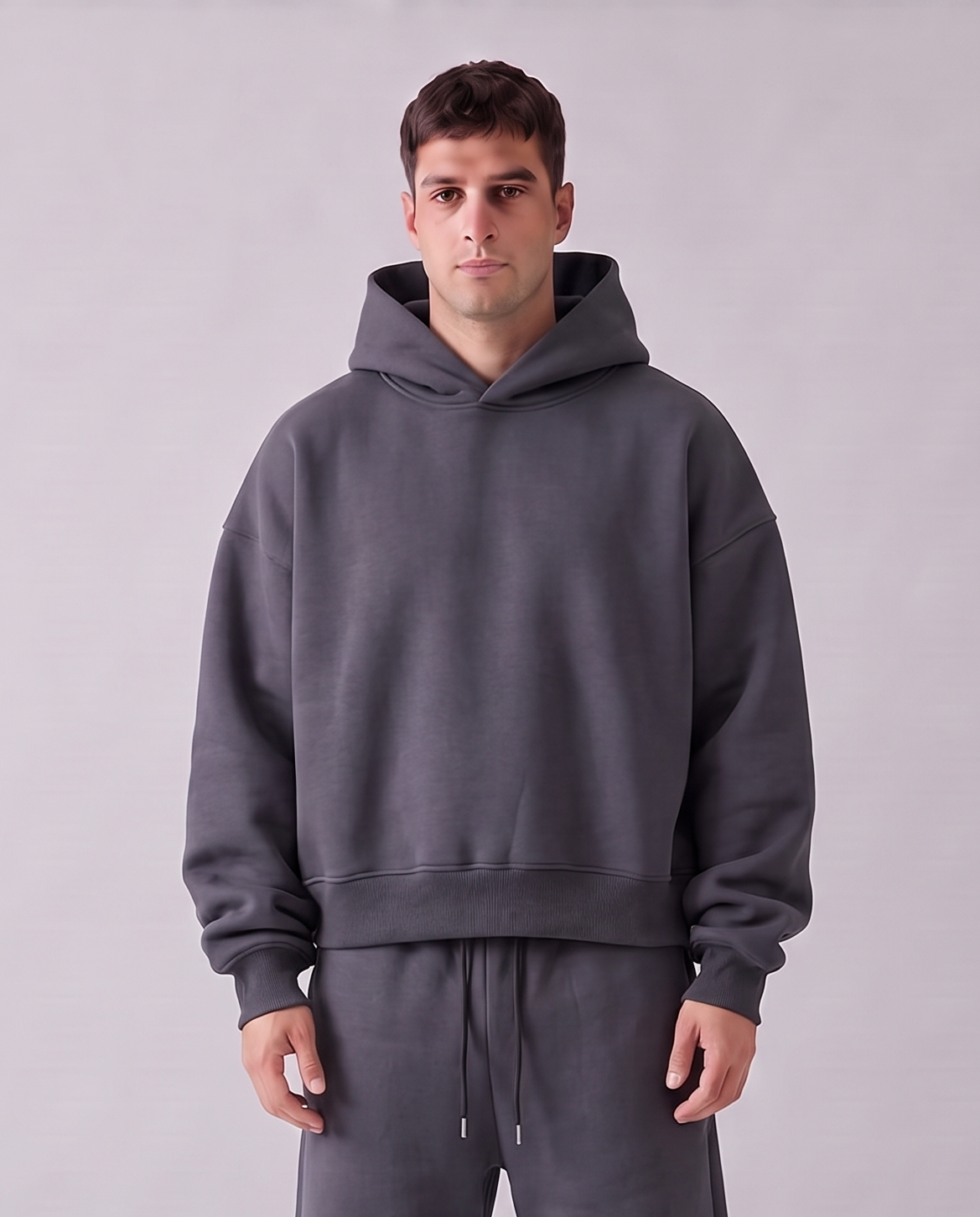 Heavyweight Boxy Fleece Set en color Charcoal, vista frontal