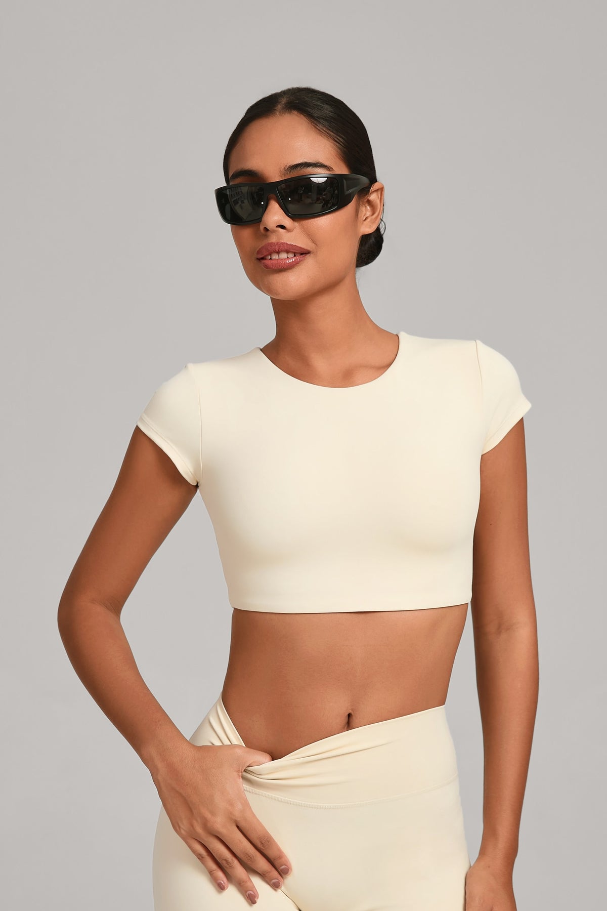 Flow Open-Back Crop Top - Crema