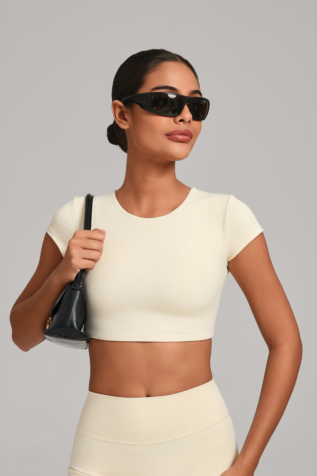 Flow Open-Back Crop Top - Crema