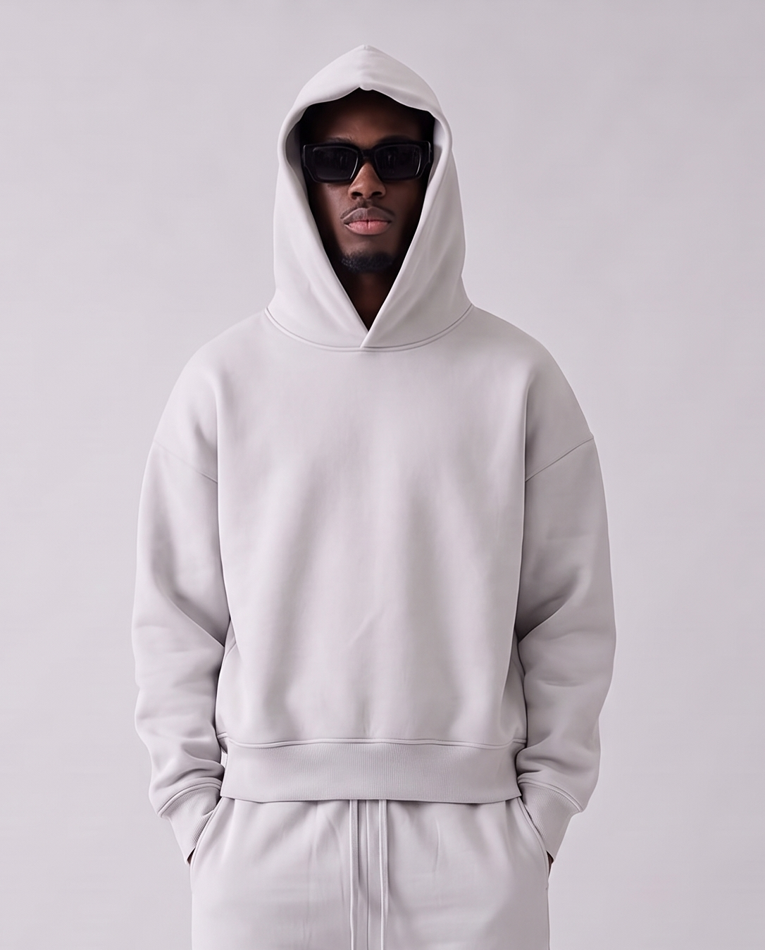 Heavyweight Boxy Fleece Set Grey con capucha puesta