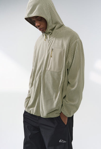 Wave Fleece Hooded Jacket Khaki con capucha puesta