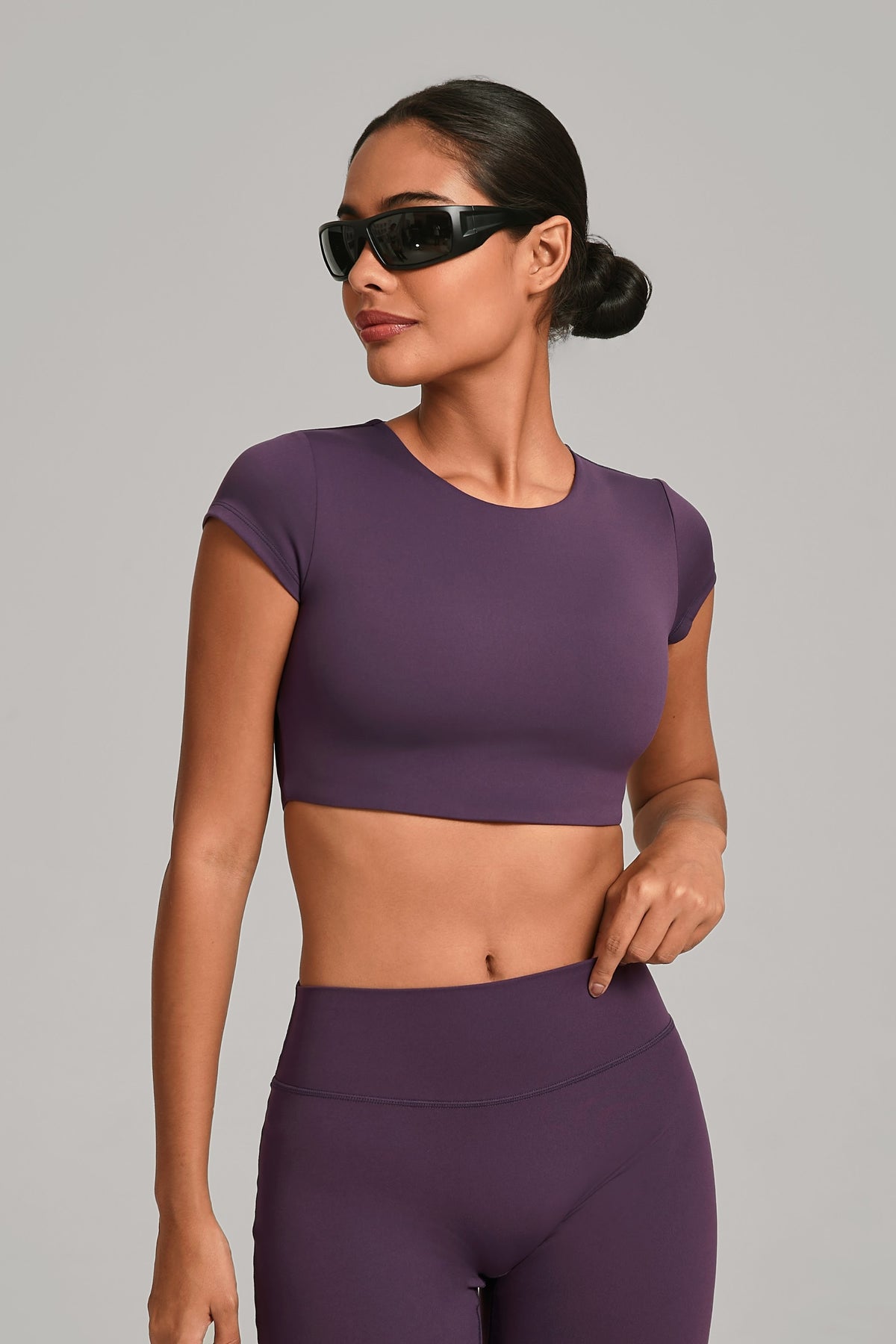 Flow Open-Back Crop Top - Morado
