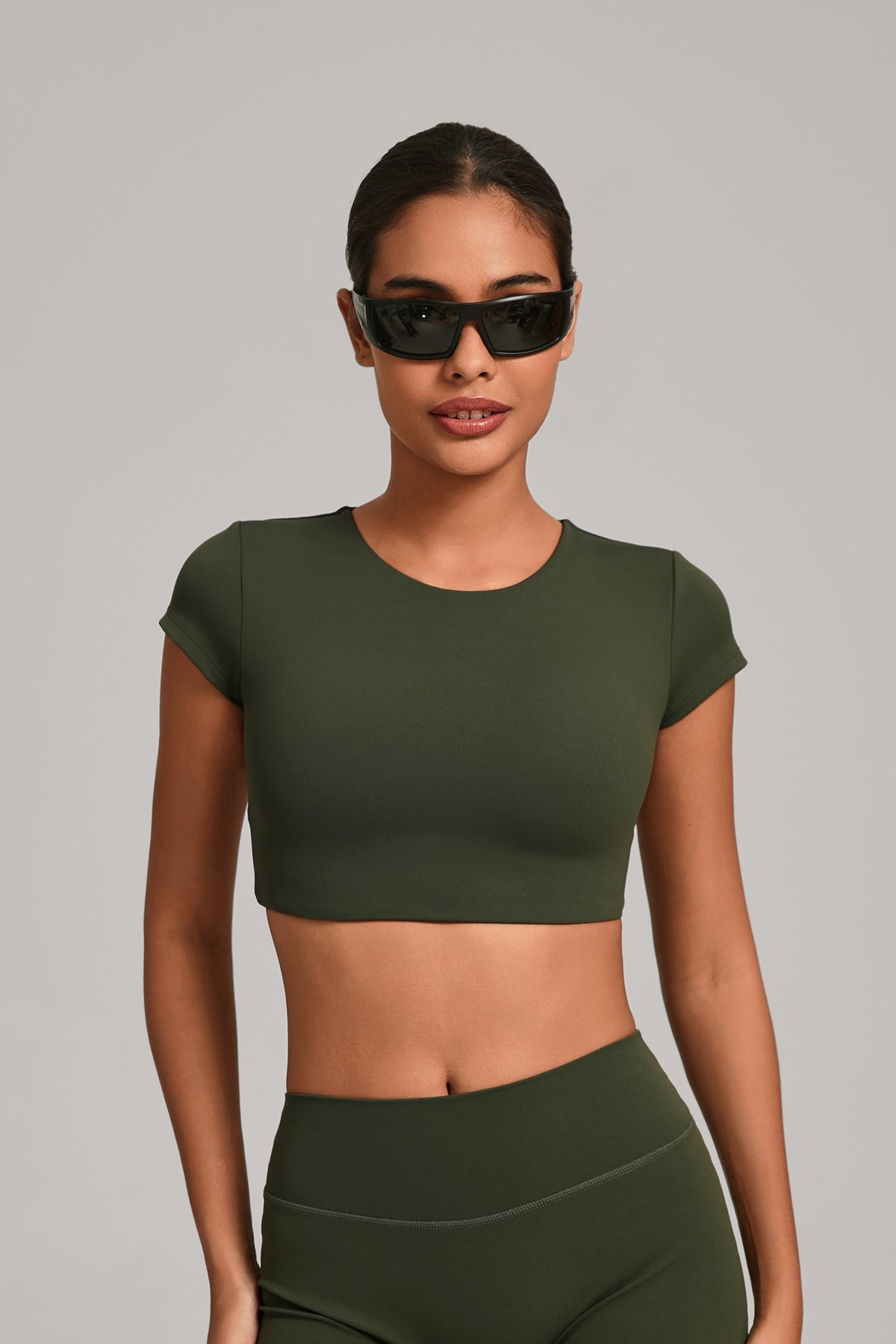 Flow Open-Back Crop Top - Verde olivo