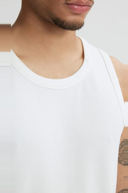Essential Tank Top White - detalle cuello
