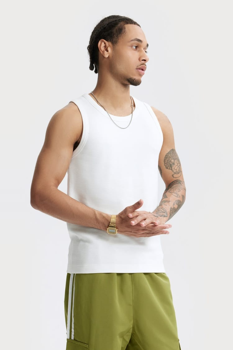 Essential Tank Top White - modelo